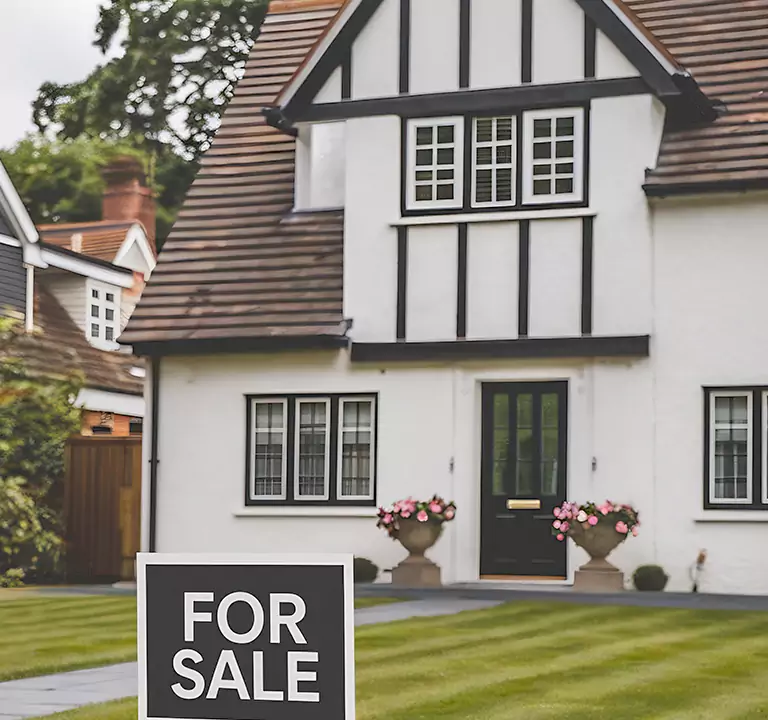 The Top-Rated Buyer to Sell House Off Market in Riverhead, NY